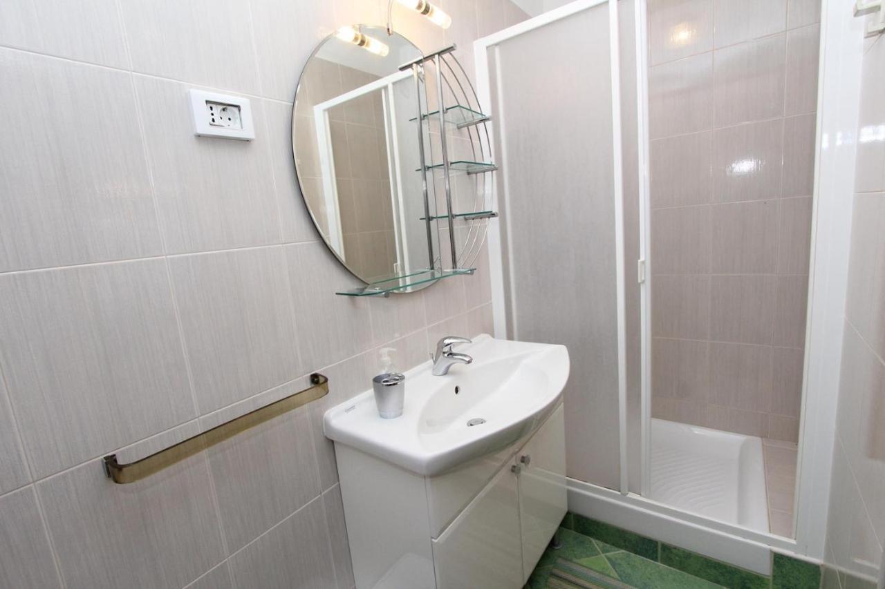 Apartments Daria Rovinj Exterior photo